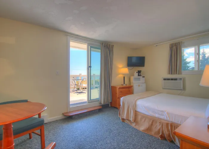 Sea Cliff House Motel